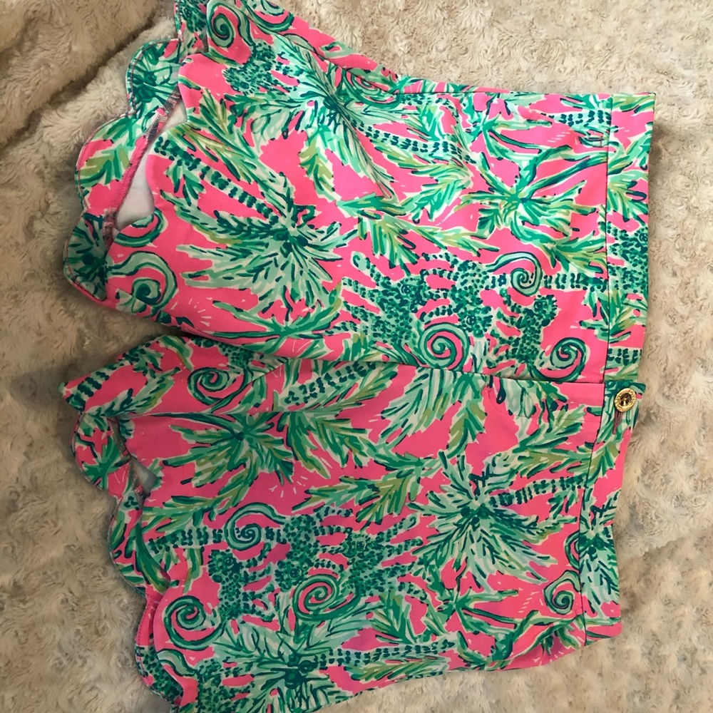 Darcie knit shorts size 16